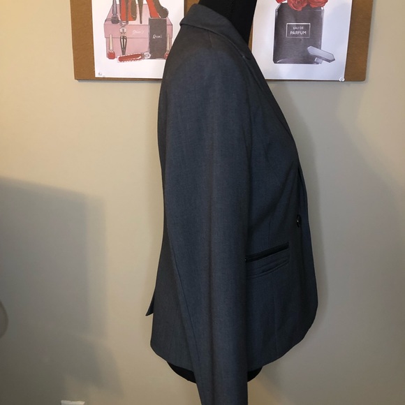 The perfect suit set - Picture 3 of 11